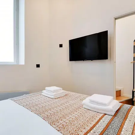 Apartment Les Halles - Grands Boulevards Stylish 2br - 6p