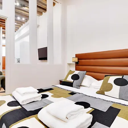 Apartment Les Halles - Grands Boulevards Stylish 2br - 6p *