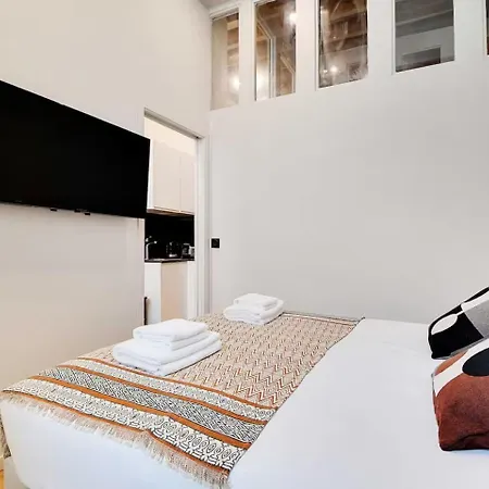 Apartment Les Halles - Grands Boulevards Stylish 2br - 6p