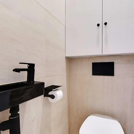 Les Halles - Grands Boulevards Stylish 2br - 6p Апартаменты *
