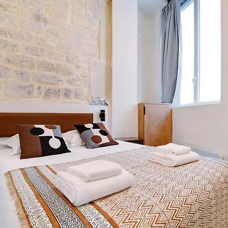 Les Halles - Grands Boulevards Stylish 2br - 6p *